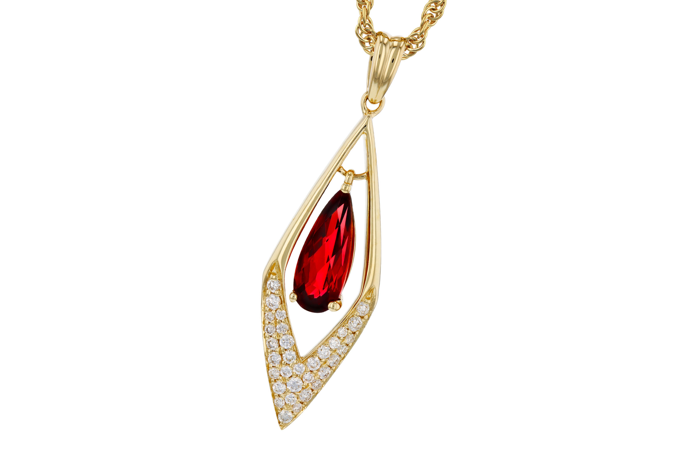 C330-75389: NECK .93 GARNET 1.10 TGW (10x4MM GAR)